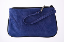 Load image into Gallery viewer, The Olivia Wristlet